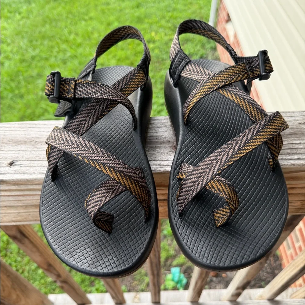 NWOT Men's Chaco Z/2 Adjustable Strap Classic Sandal size 9